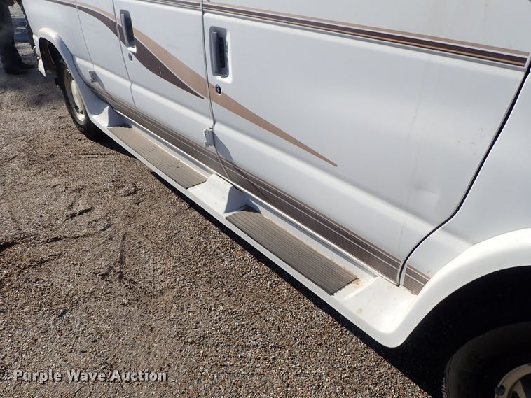 image for item GF9652 1994 Ford E150 van