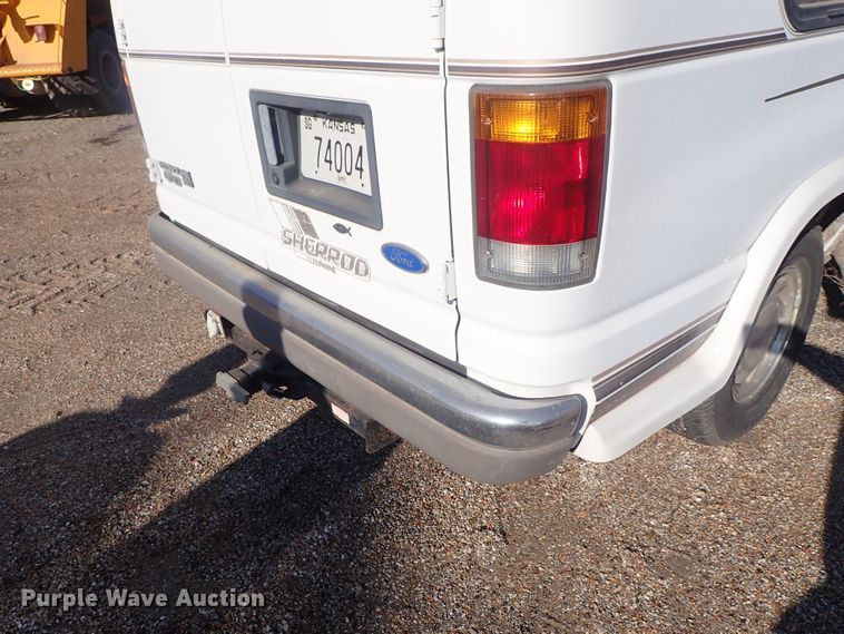 image for item GF9652 1994 Ford E150 van