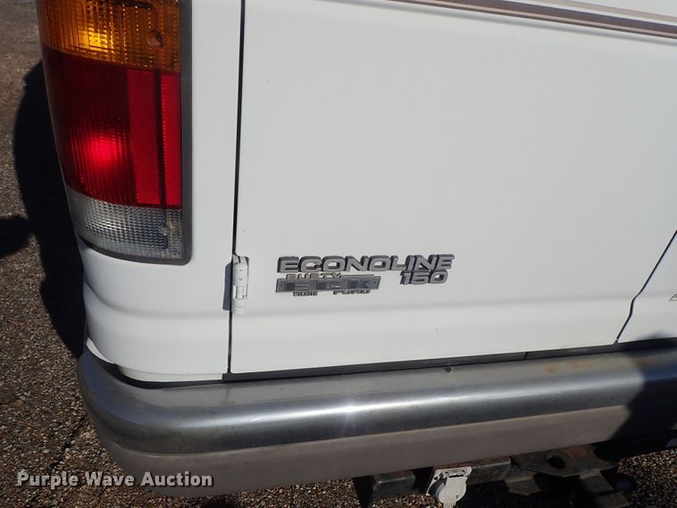 image for item GF9652 1994 Ford E150 van