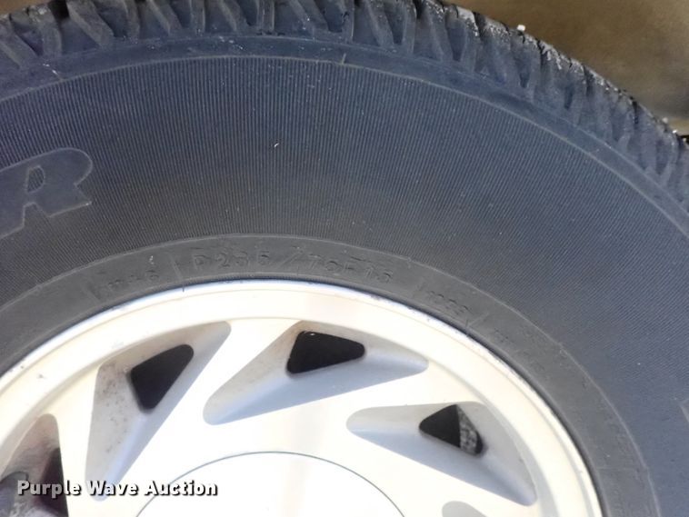 image for item GF9652 1994 Ford E150 van