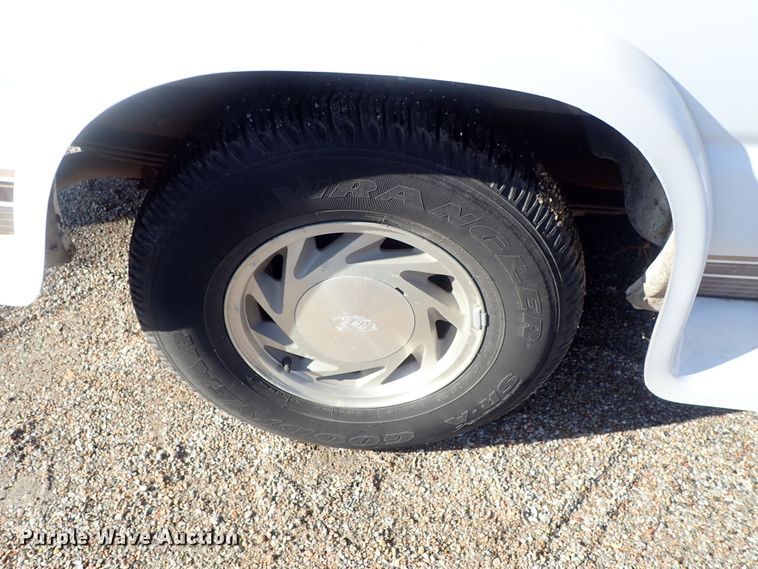 image for item GF9652 1994 Ford E150 van