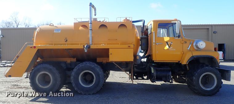 image for item GF9653 1980 Ford 8000 sludge spreader truck