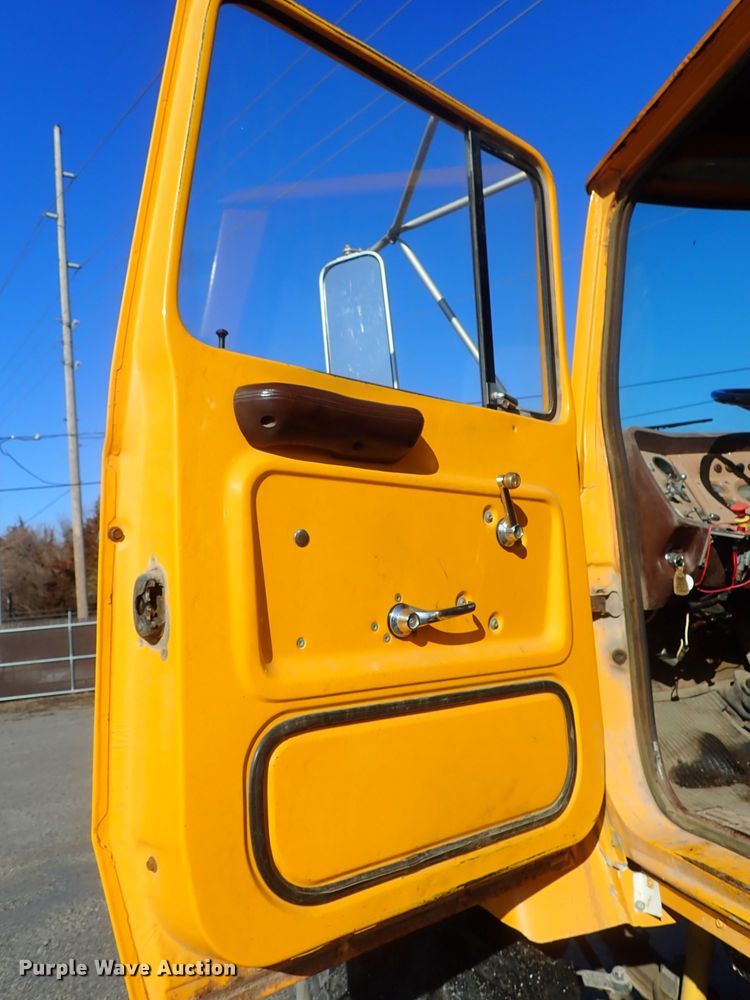 image for item GF9653 1980 Ford 8000 sludge spreader truck