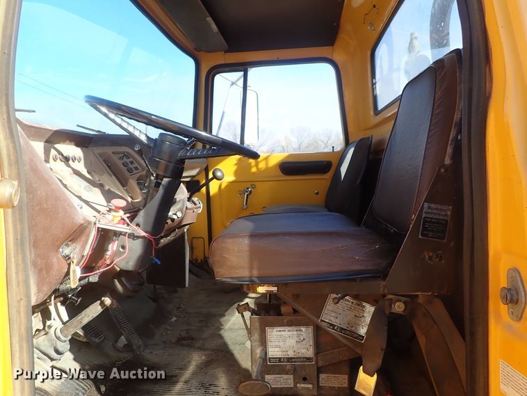 image for item GF9653 1980 Ford 8000 sludge spreader truck