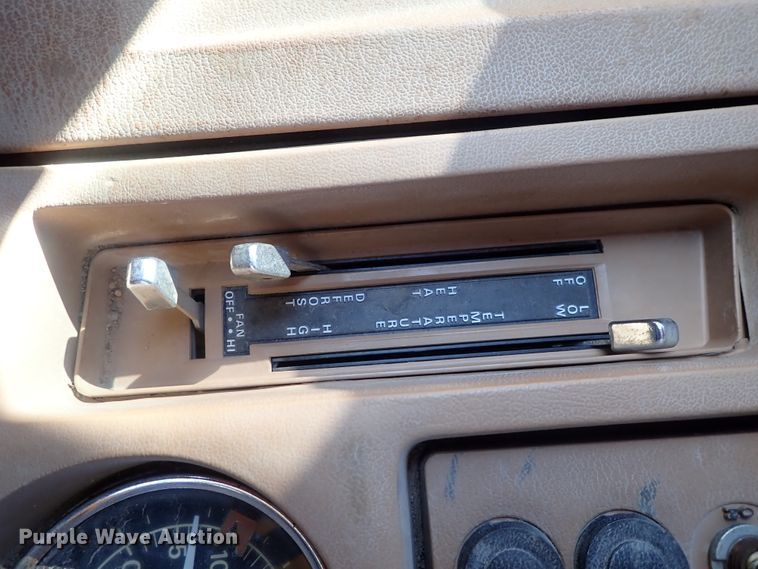 image for item GF9653 1980 Ford 8000 sludge spreader truck