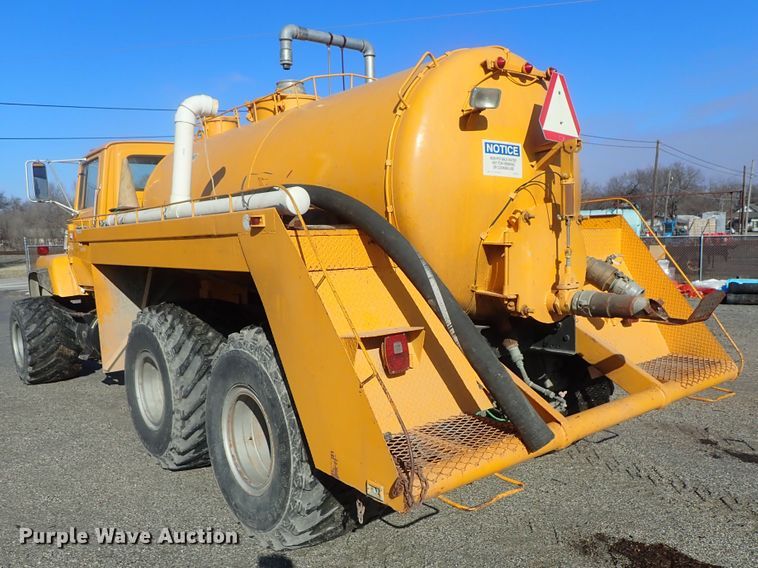 image for item GF9653 1980 Ford 8000 sludge spreader truck