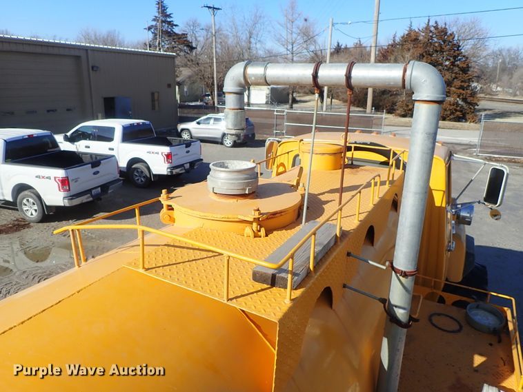 image for item GF9653 1980 Ford 8000 sludge spreader truck