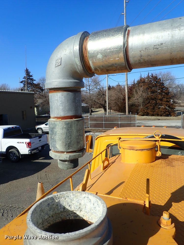 image for item GF9653 1980 Ford 8000 sludge spreader truck