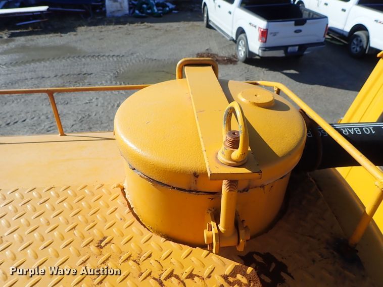 image for item GF9653 1980 Ford 8000 sludge spreader truck