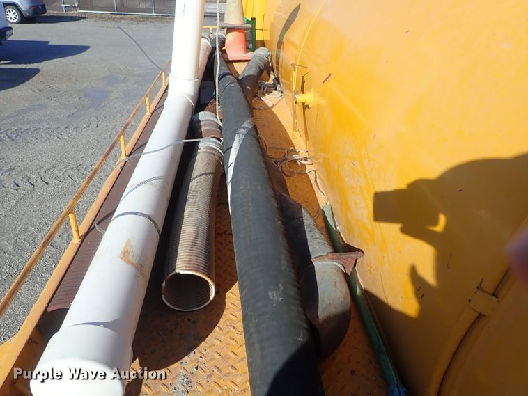 image for item GF9653 1980 Ford 8000 sludge spreader truck