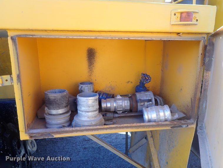 image for item GF9653 1980 Ford 8000 sludge spreader truck