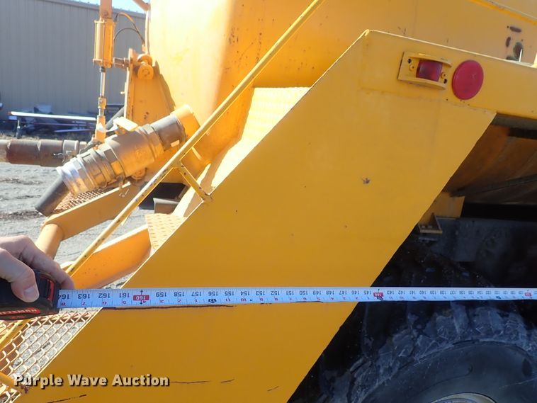 image for item GF9653 1980 Ford 8000 sludge spreader truck