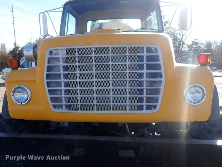 image for item GF9653 1980 Ford 8000 sludge spreader truck