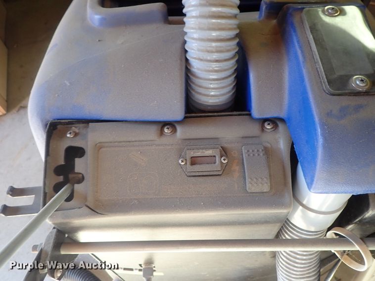 image for item GF9708 Windsor VGR2 floor scrubber