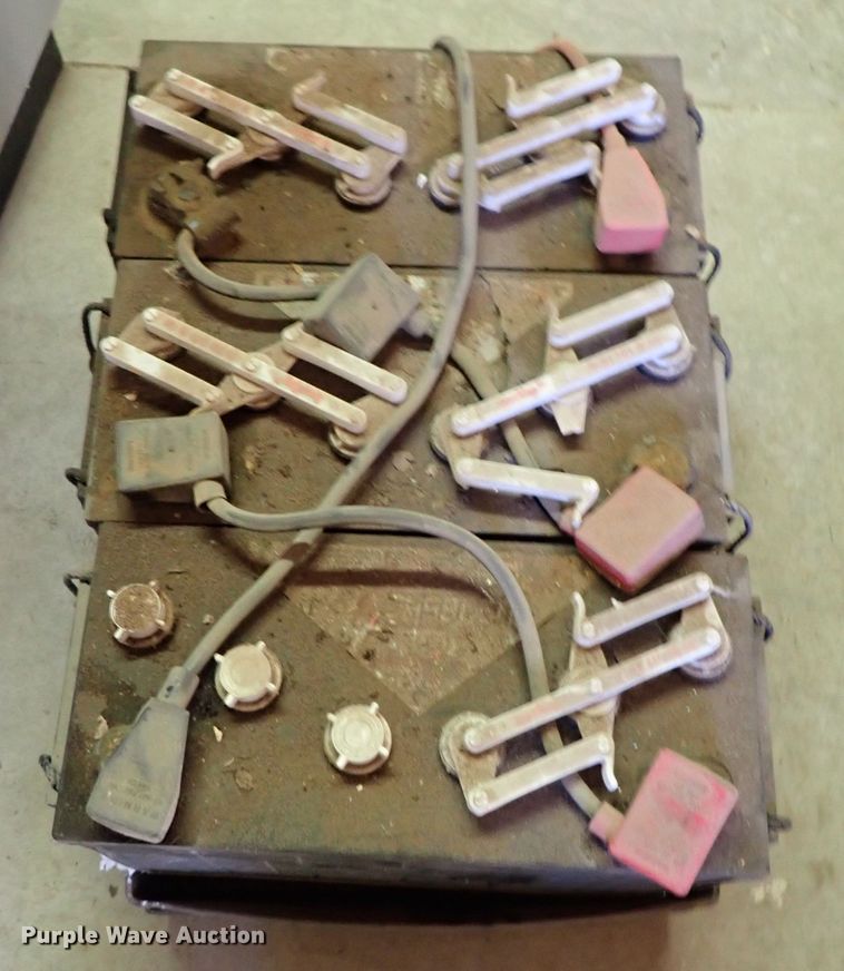 image for item GF9708 Windsor VGR2 floor scrubber