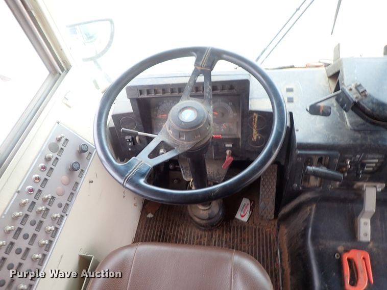 image for item GF9713 1997 Blue Bird TC2000 school bus