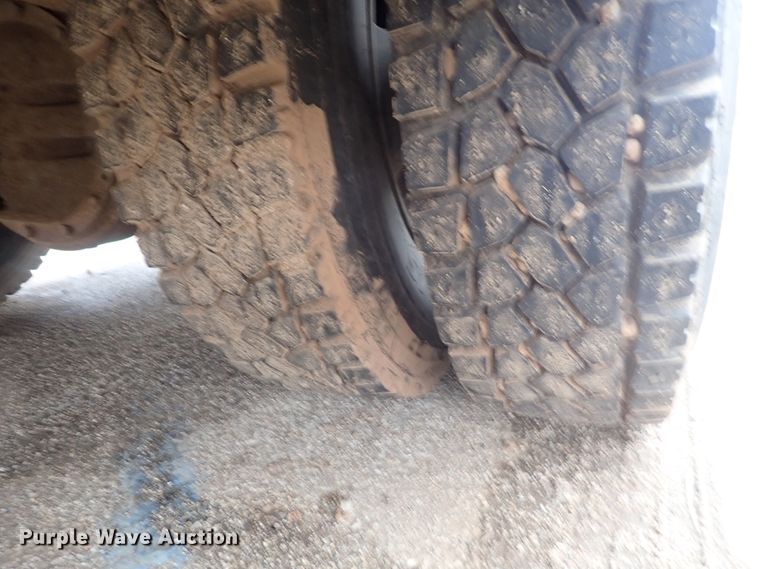 image for item GF9713 1997 Blue Bird TC2000 school bus