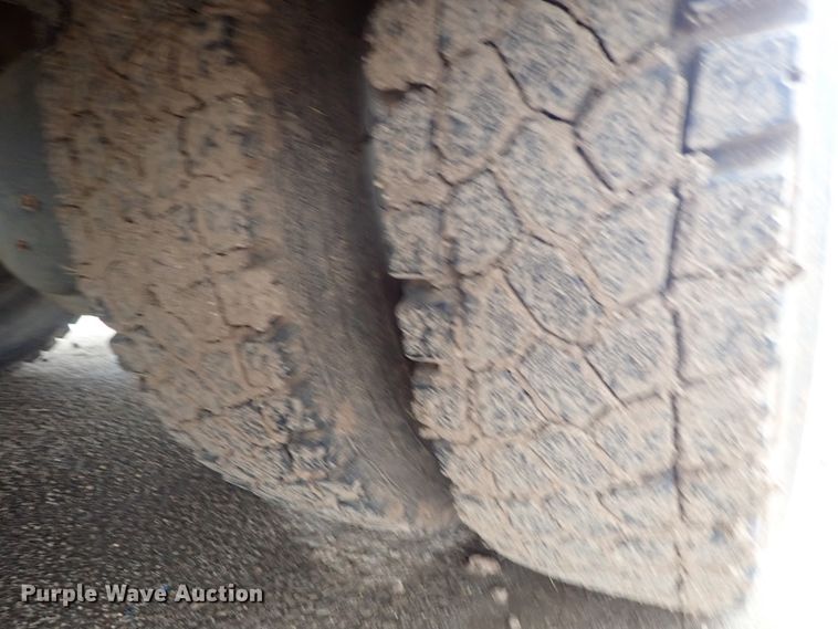 image for item GF9713 1997 Blue Bird TC2000 school bus