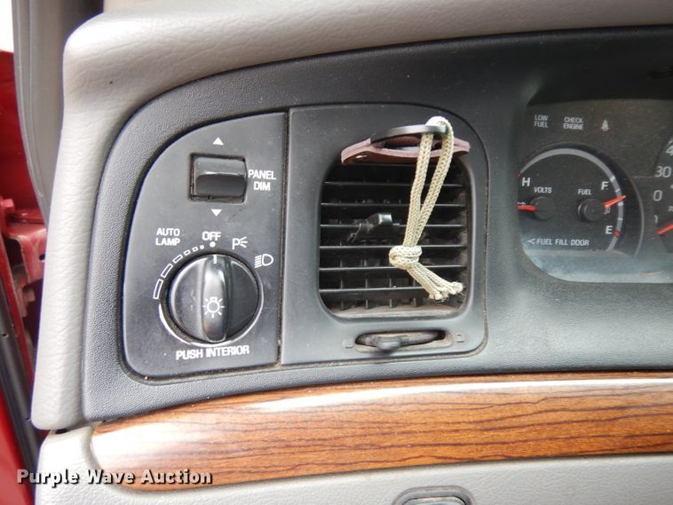 image for item GG9198 2001 Ford Crown Victoria