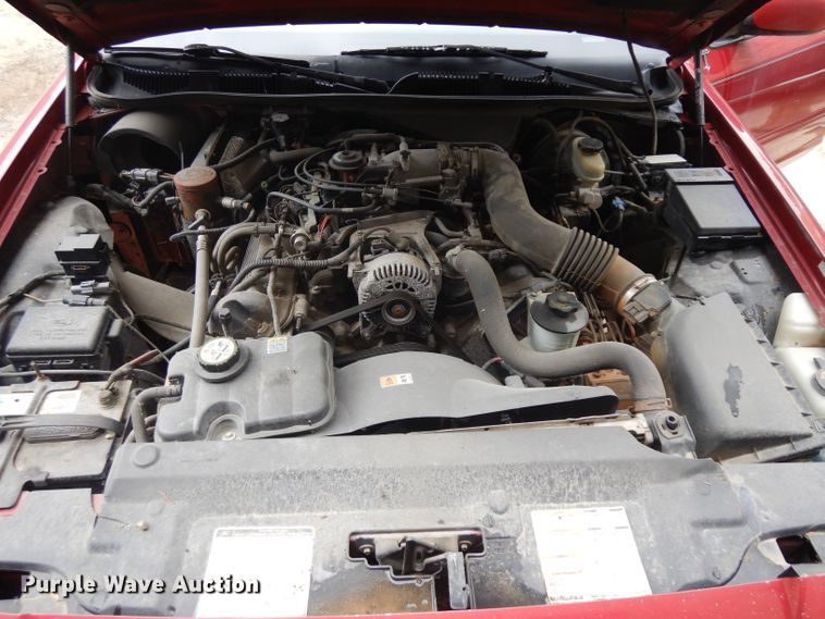 image for item GG9198 2001 Ford Crown Victoria