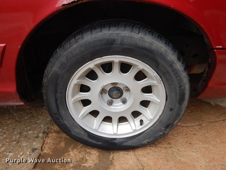 image for item GG9198 2001 Ford Crown Victoria