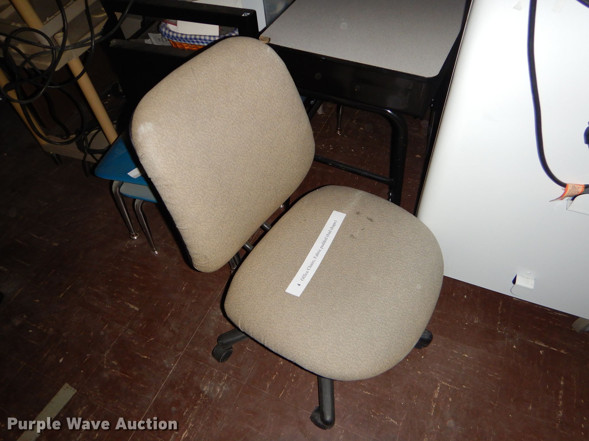 Furniture in Pittsburg, KS | Item GB9714 sold | Purple Wave