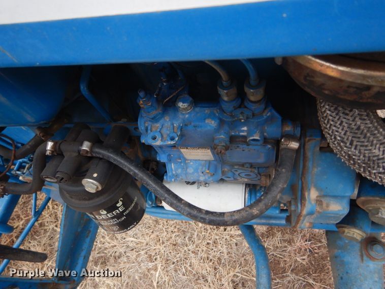 image for item DE1352 1980 Ford 1700 MFWD tractor
