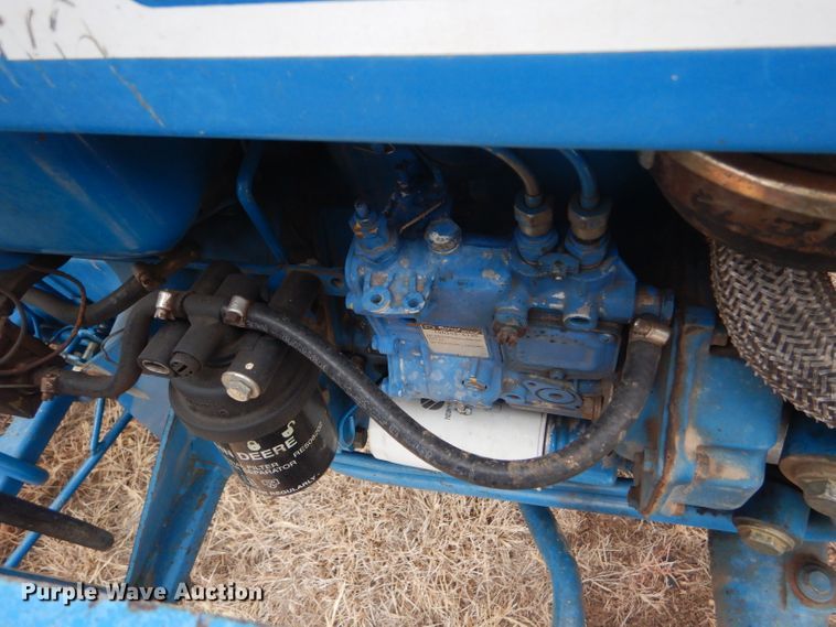 image for item DE1352 1980 Ford 1700 MFWD tractor