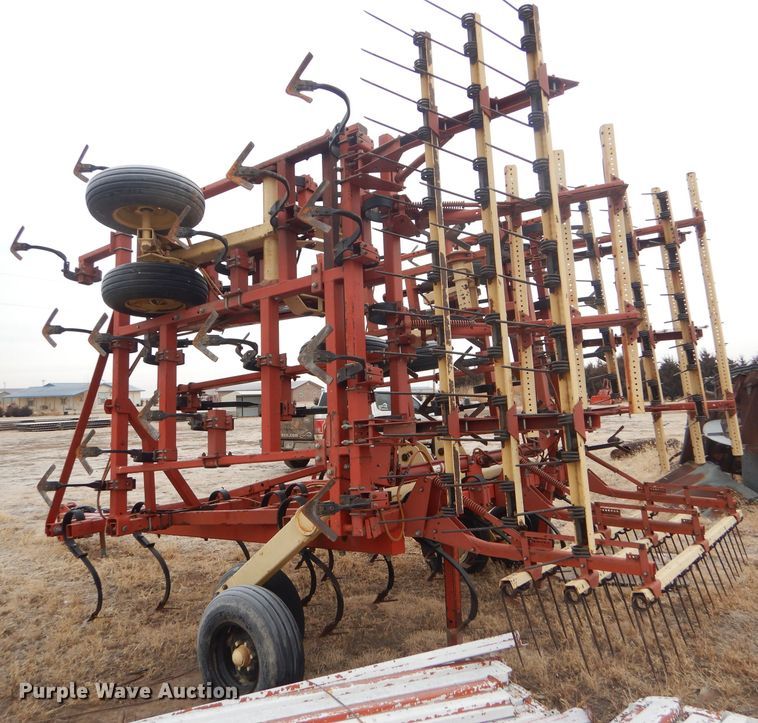 image for item DE1358 Krause 4237 field cultivator