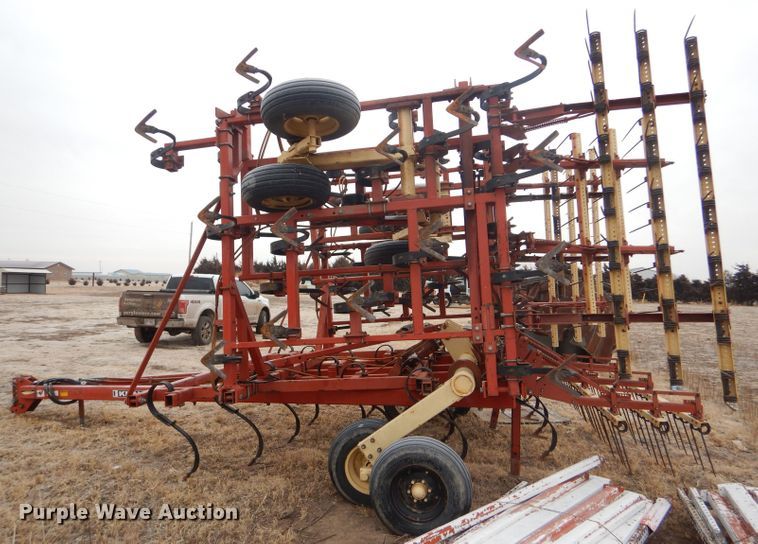 image for item DE1358 Krause 4237 field cultivator