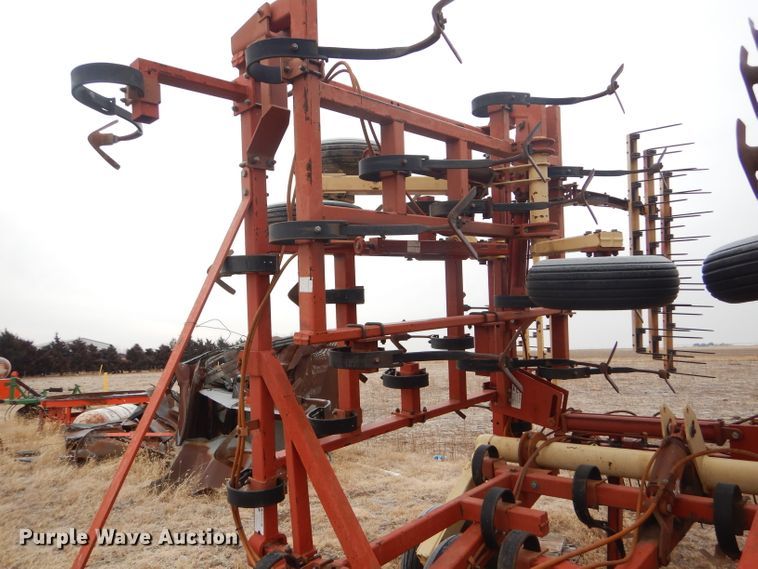 image for item DE1358 Krause 4237 field cultivator