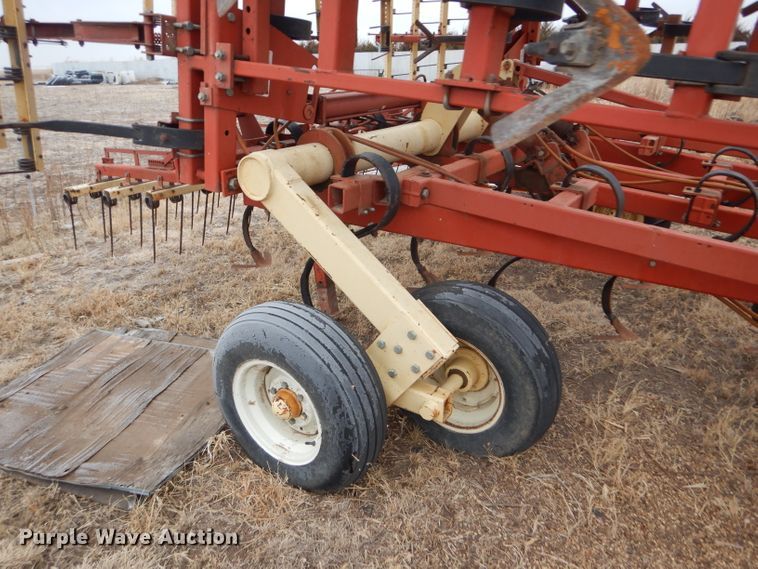 image for item DE1358 Krause 4237 field cultivator