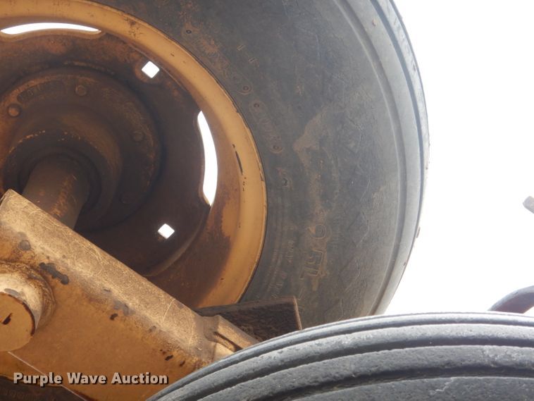 image for item DE1358 Krause 4237 field cultivator