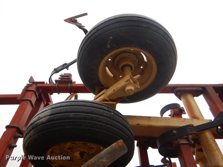 image for item DE1358 Krause 4237 field cultivator