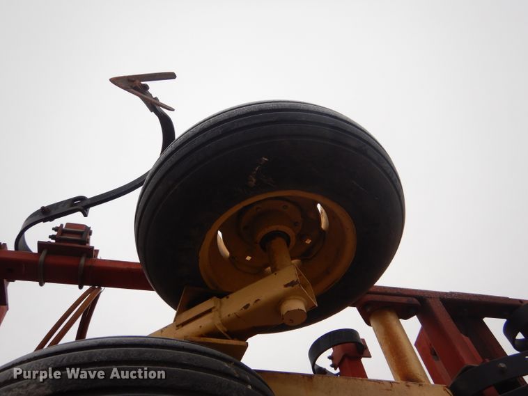 image for item DE1358 Krause 4237 field cultivator