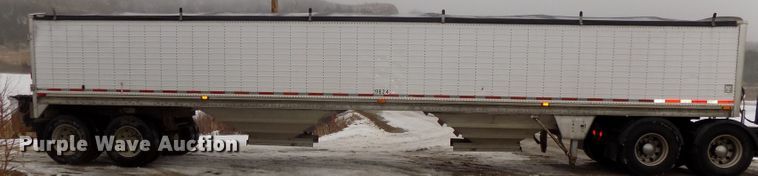 image for item DG2508 1996 Wilson DWH-400 Pace Setter double hopper bottom grain trailer