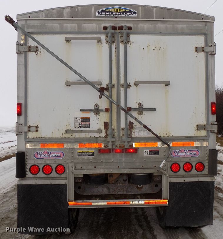 image for item DG2508 1996 Wilson DWH-400 Pace Setter double hopper bottom grain trailer