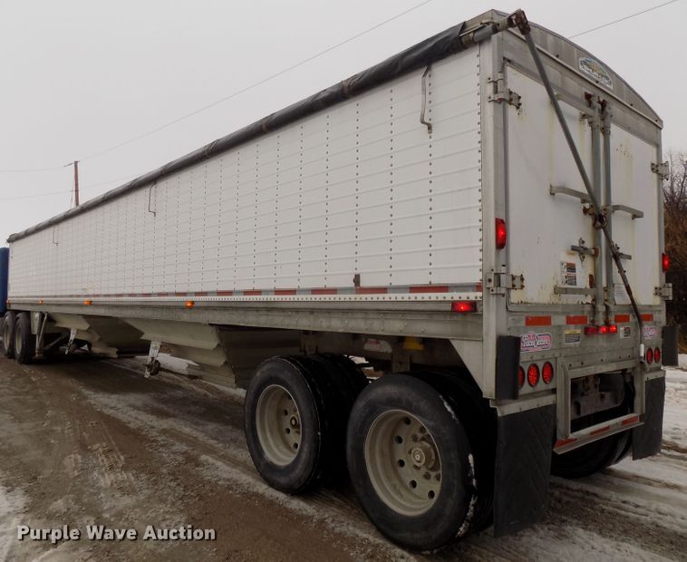 image for item DG2508 1996 Wilson DWH-400 Pace Setter double hopper bottom grain trailer