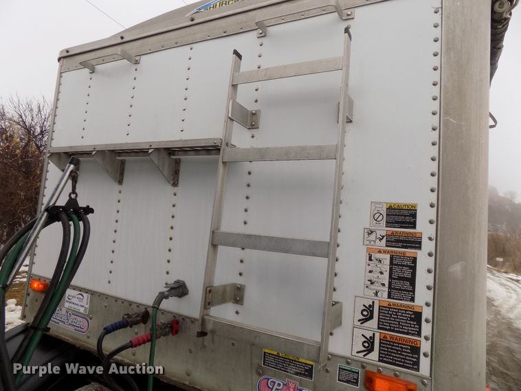 image for item DG2508 1996 Wilson DWH-400 Pace Setter double hopper bottom grain trailer