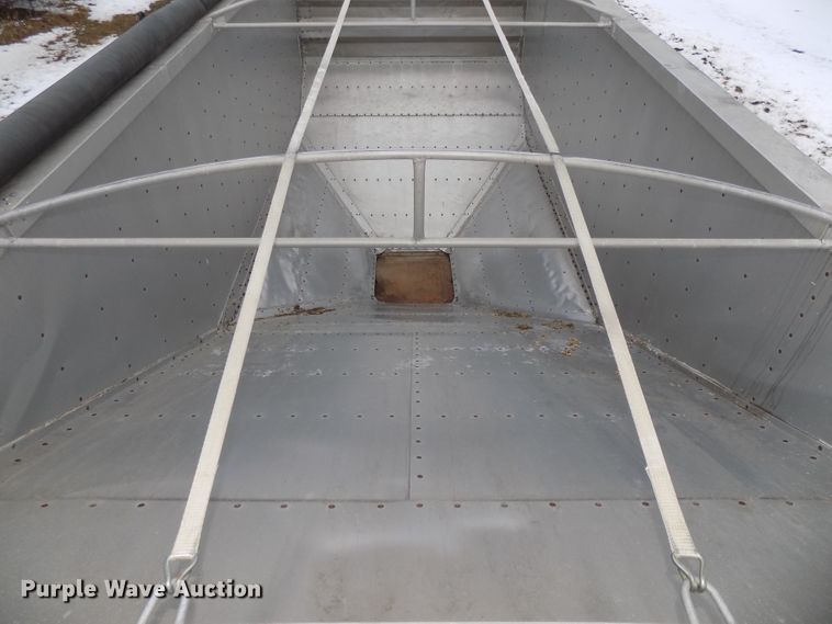 image for item DG2508 1996 Wilson DWH-400 Pace Setter double hopper bottom grain trailer