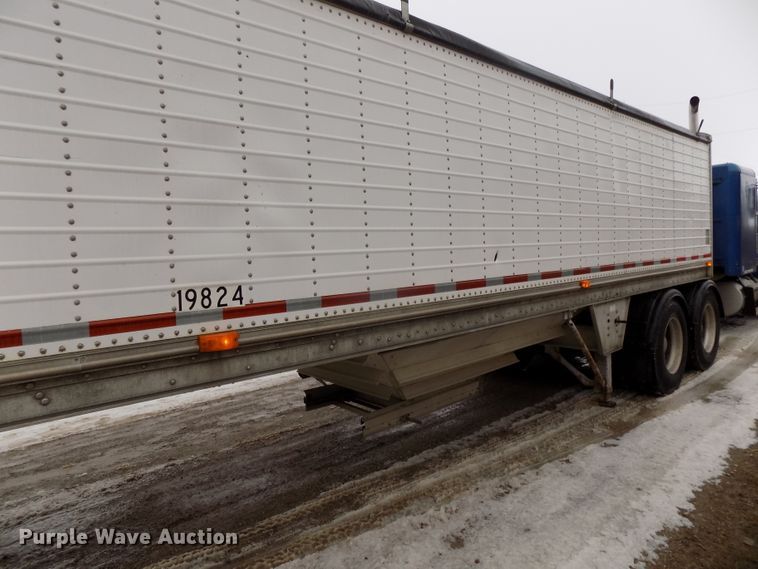 image for item DG2508 1996 Wilson DWH-400 Pace Setter double hopper bottom grain trailer