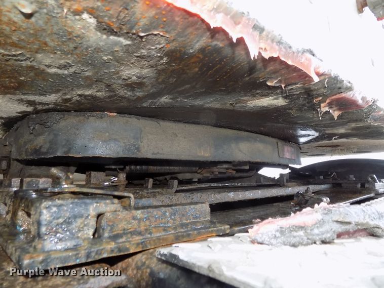 image for item DG2508 1996 Wilson DWH-400 Pace Setter double hopper bottom grain trailer