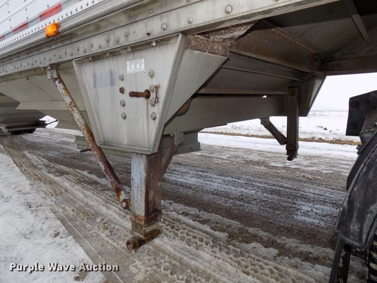 image for item DG2508 1996 Wilson DWH-400 Pace Setter double hopper bottom grain trailer