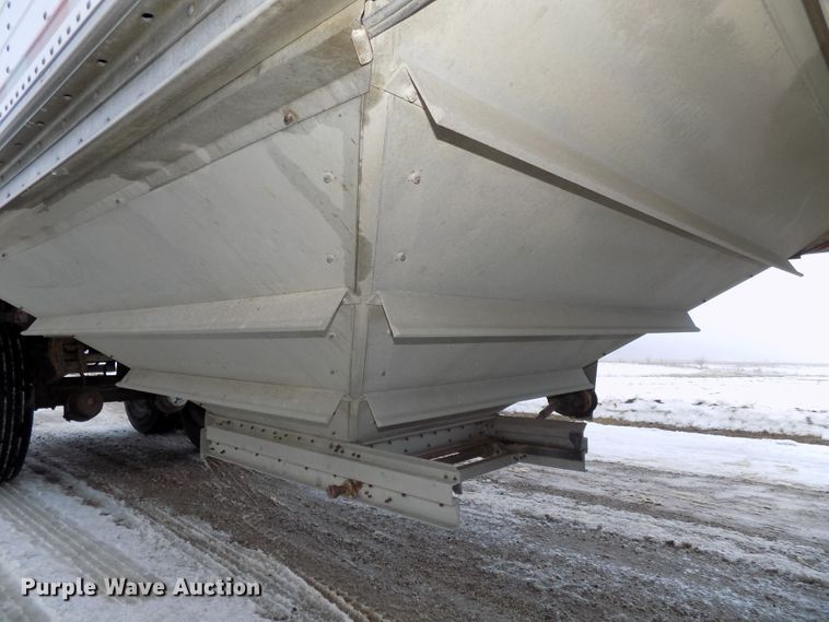 image for item DG2508 1996 Wilson DWH-400 Pace Setter double hopper bottom grain trailer