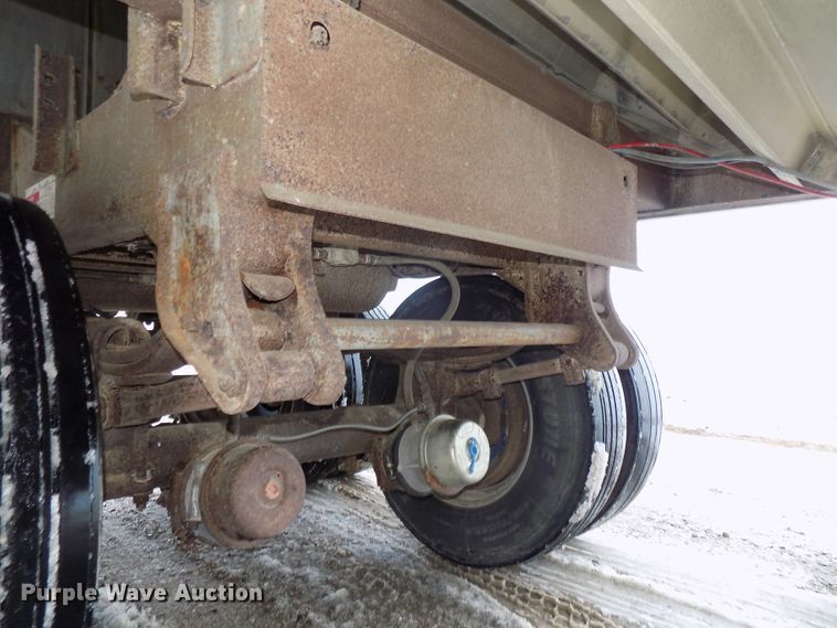 image for item DG2508 1996 Wilson DWH-400 Pace Setter double hopper bottom grain trailer