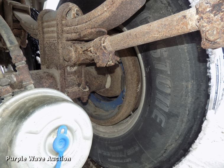 image for item DG2508 1996 Wilson DWH-400 Pace Setter double hopper bottom grain trailer