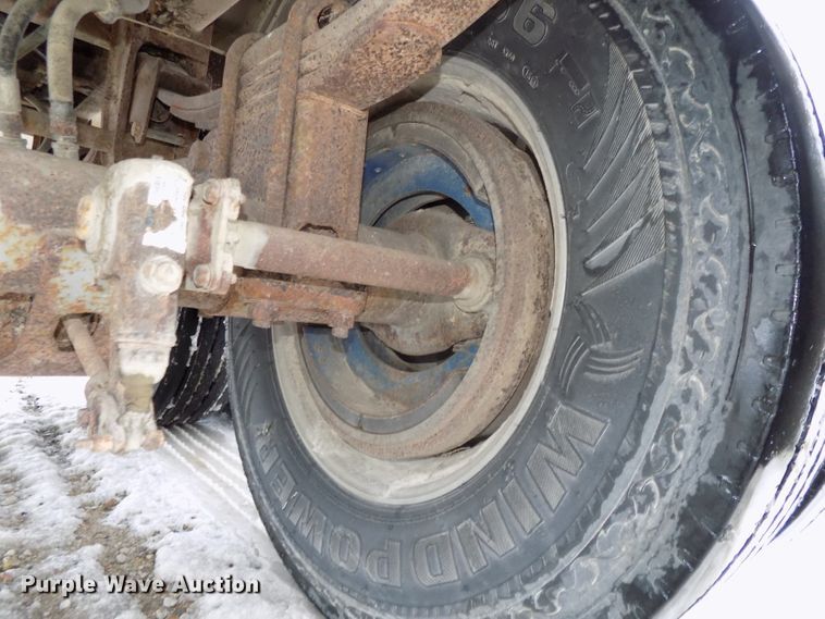 image for item DG2508 1996 Wilson DWH-400 Pace Setter double hopper bottom grain trailer