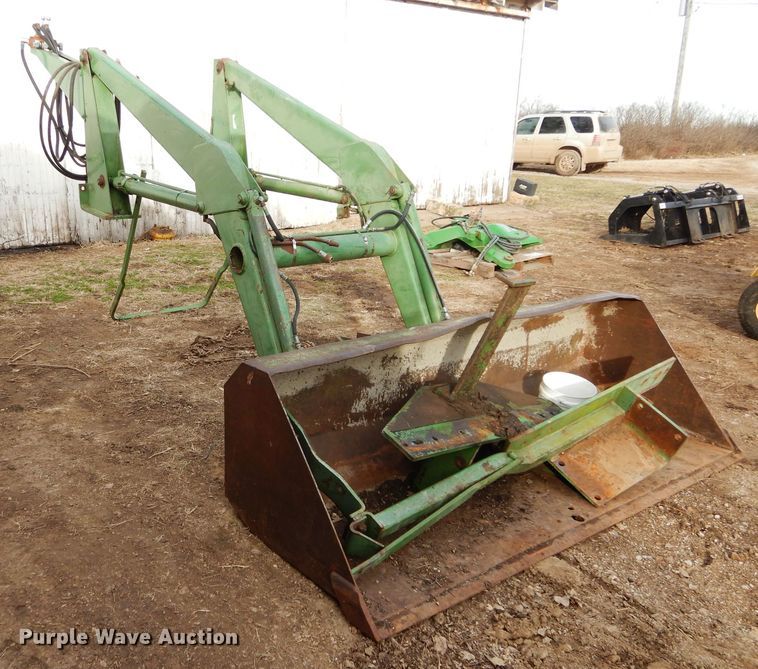 image for item DH3693 John Deere loader