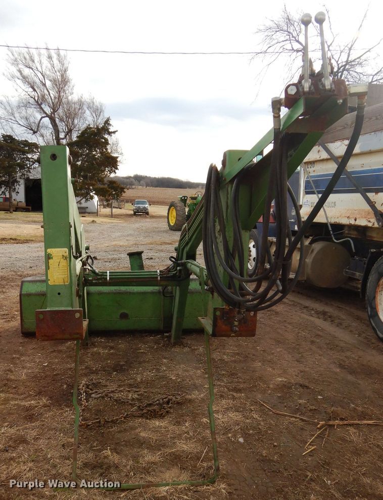 image for item DH3693 John Deere loader