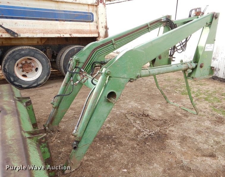 image for item DH3693 John Deere loader
